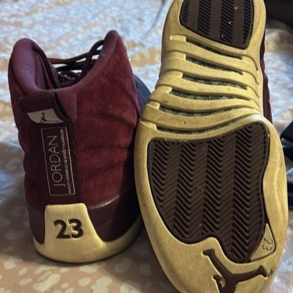 Jordan 12 Retro Bordeoux - Picture 3 of 3